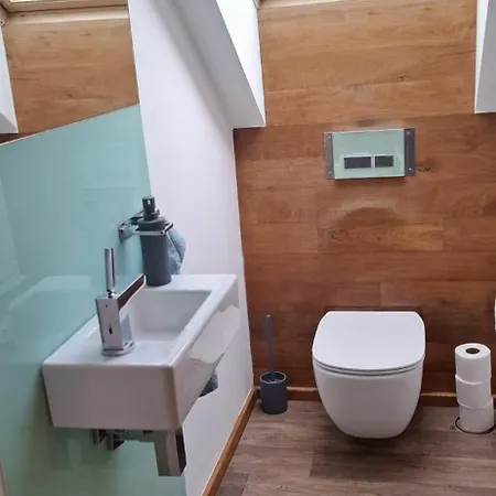 Villa Rodinny Dum 8, Kobylisy Prag